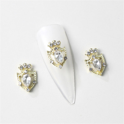 10 komada aluminijske visoke pete nakit za nokte privjesci 3D kruna medvjed srce dijamant luksuzni ukrasi za nokte 2022 metalni pribor za manikuru