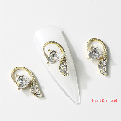 10 komada aluminijske visoke pete nakit za nokte privjesci 3D kruna medvjed srce dijamant luksuzni ukrasi za nokte 2022 metalni pribor za manikuru