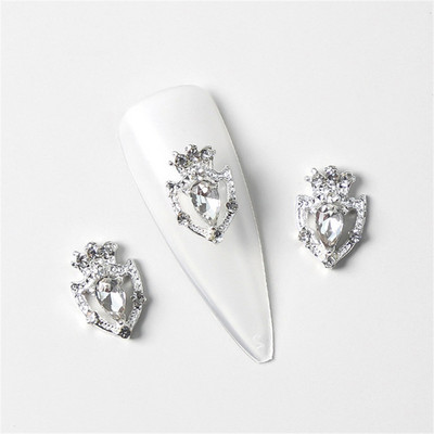 10 komada aluminijske visoke pete nakit za nokte privjesci 3D kruna medvjed srce dijamant luksuzni ukrasi za nokte 2022 metalni pribor za manikuru