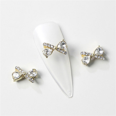 10 komada aluminijske visoke pete nakit za nokte privjesci 3D kruna medvjed srce dijamant luksuzni ukrasi za nokte 2022 metalni pribor za manikuru