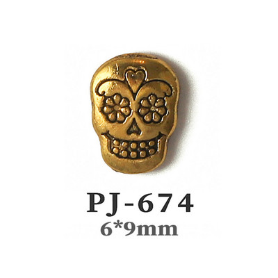 50db Retro Nail Charms Halloween Dekoráció Fém Nail Art Design Koponya Pumpkin Diamond Vintage Luxus Nails Manikűr eszköz