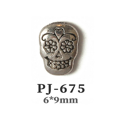 50db Retro Nail Charms Halloween Dekoráció Fém Nail Art Design Koponya Pumpkin Diamond Vintage Luxus Nails Manikűr eszköz