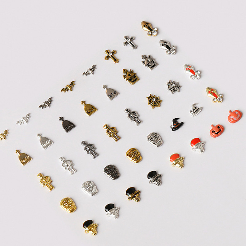 50db Retro Nail Charms Halloween Dekoráció Fém Nail Art Design Koponya Pumpkin Diamond Vintage Luxus Nails Manikűr eszköz