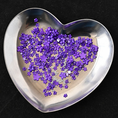 1 kast/kott Vaigust lilleline küünekunsti kaunistus Kuldne hõbedane kalliskivi helmed segu akrüülist florets küüned kivist lilleline võlu 3D küünekaunistus