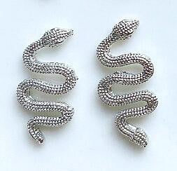 12 Zodiac Word Charm medál Csillagkép köröm varázslat 3D ötvözet lapos hátú epoxigyanta kellék kitöltő barkács ékszerkészítési kiegészítő