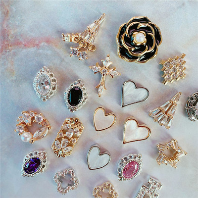 10 komada Ljubavno srce Cvijet Božićno drvce Nail Art Cirkon Pearl Crystal Metal Manikura Nails Accesorios Supplies Decorations Charms