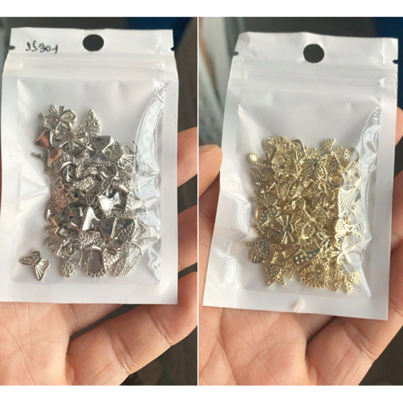 50 db Véletlenszerű kevert fém körömbűvek Luxus Bowknot pillangó ötvözet köröm dekorok arany szál 3D strassz manikűr kiegészítők
