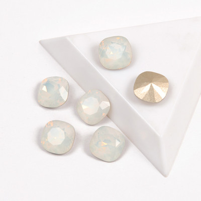 21 buc. Dimensiune mică, 8 mm, formă tăiată pernă, unghii de cea mai bună calitate, strasuri fanteziste pe strasuri, pietre cu sclipici de frumusețe pentru bijuterie pentru arta unghiilor