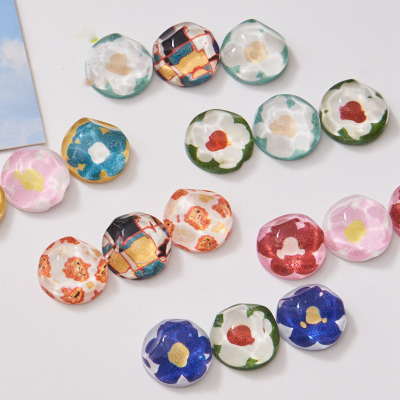 1980-as évek Vintage Flower Insider Konvex drágakövek Díszek köröm dekorokhoz Water Shadow Florets Resin Stones Körömcsúcsok Tartozékok 16mm