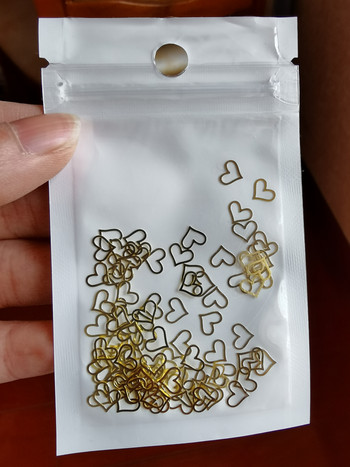 100 бр. Насипен ултра тънък дизайн Cherry Charm Flake Punk Chrome Heart Rivet Glitter Silce Bee Hollow Metal Nails Alloy Accessory 3D