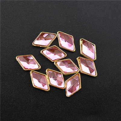 10Pcs Top 3D Rhinestones Šarm Ukrasi za nokte Crystal Strass Dijamantno kamenje Dragulji Nakit za nokte Accessoires novodošlo Legura