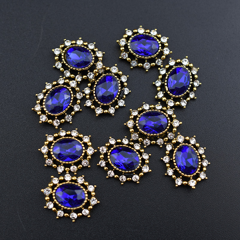 10Pcs Top 3D Rhinestones Šarm Ukrasi za nokte Crystal Strass Dijamantno kamenje Dragulji Nakit za nokte Accessoires novodošlo Legura