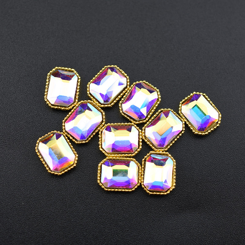 10Pcs Top 3D Rhinestones Šarm Ukrasi za nokte Crystal Strass Dijamantno kamenje Dragulji Nakit za nokte Accessoires novodošlo Legura