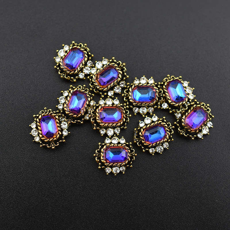 10Pcs Top 3D Rhinestones Šarm Ukrasi za nokte Crystal Strass Dijamantno kamenje Dragulji Nakit za nokte Accessoires novodošlo Legura