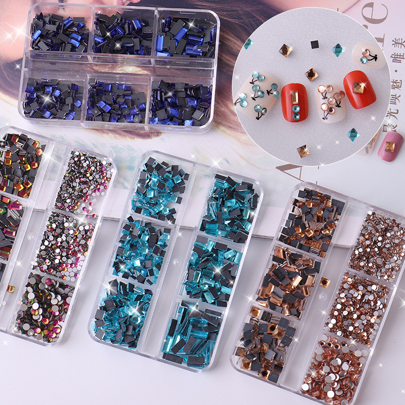 FlorVida Nail Art Rozsdamentes acél gyöngyök körmökhöz Design Mix Méretek Golden Black Ball Rhinestone AB 6 rácsos doboz akril készlet
