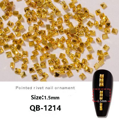 200 db/táska Nail Art Punk stílusú Spire tömör fém lapos aljú szegecs ékszer Sokoldalú háromdimenziós körömfúró kiegészítők