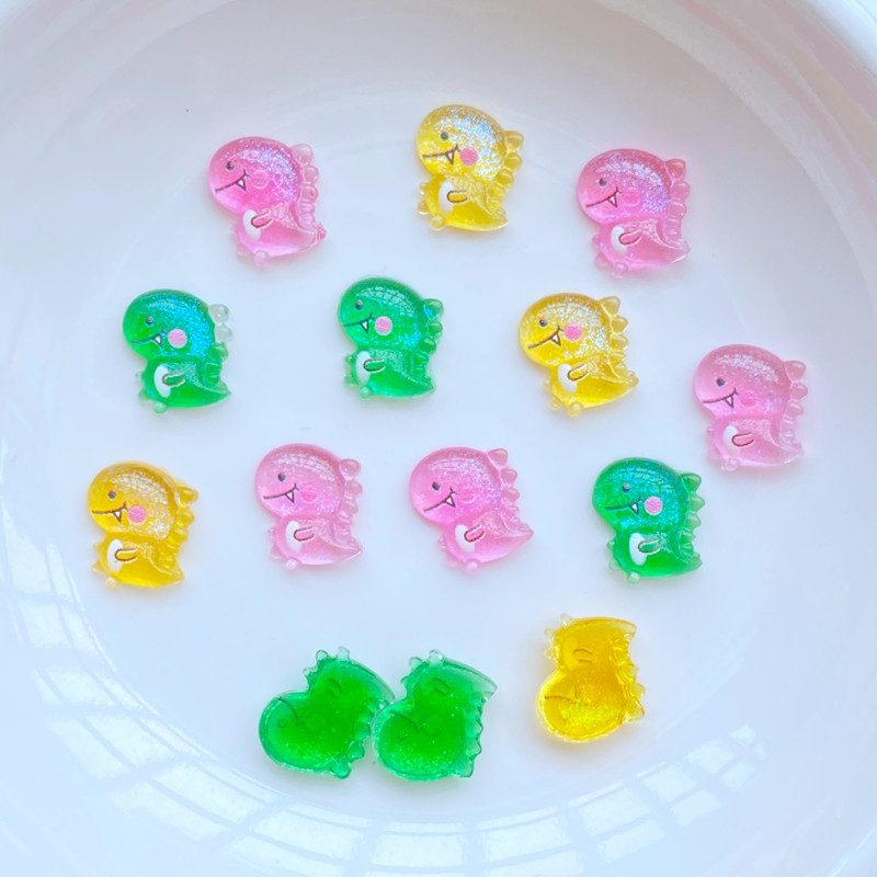 50db 3D gyanta körömbűvek fényes dinoszaurusz körömalkatrészek kiegészítők Kawaii DIY körömdíszítés