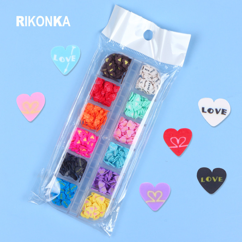 1Szett Love Heart Flake Nail Art flitterek Szerszámkészlet Valentin-napi agyag szeletelt barkácsoláshoz manikűr Kiegészítők Köröm Dekoráció Kellékek