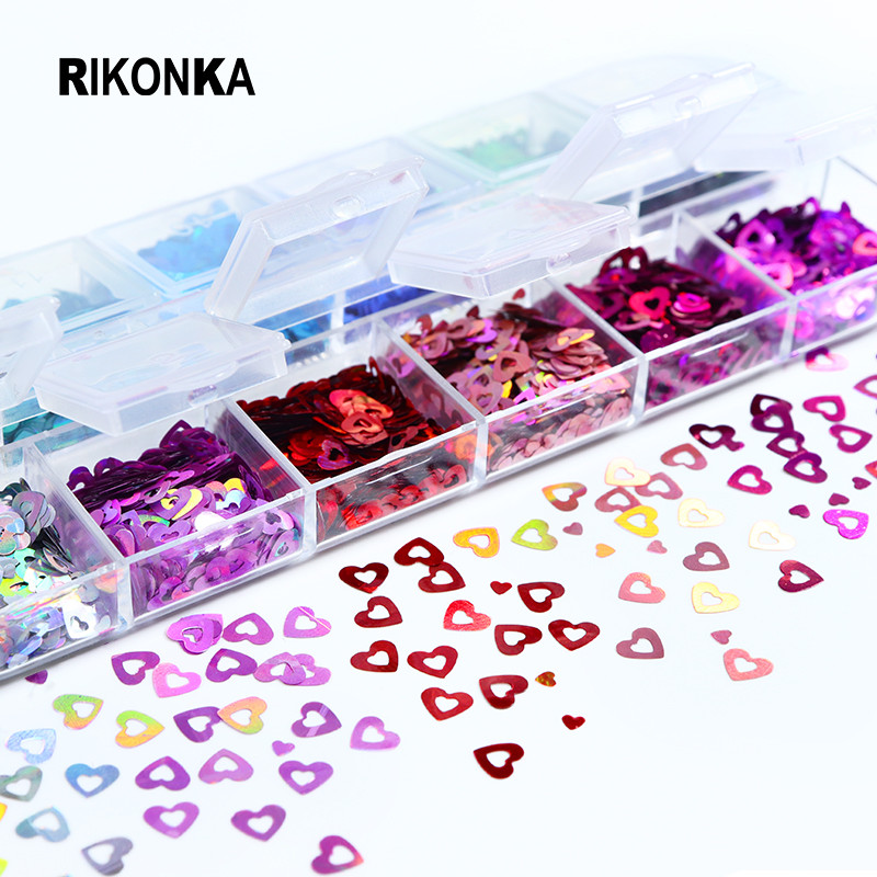 12 Színes/szett Love Heart köröm flitter Holo Glitter Flake Decor barkácsoláshoz Valentin nap manikűr Kiegészítők Köröm kellékek Profi
