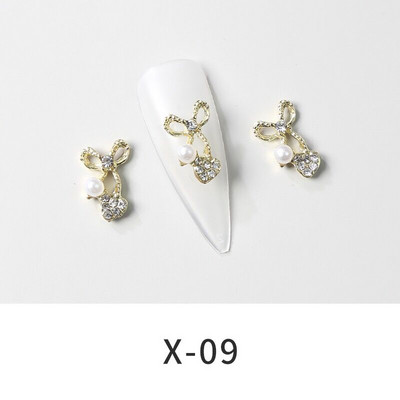 10 vnt Butterfly lydinio dervos nagų dailės papuošalų žavesys 3D drugelis aukso/sidabro cirkonio deimantas „pasidaryk pats“ nagų dailės dekoravimo priedai