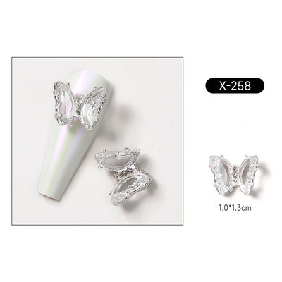 10 vnt Butterfly lydinio dervos nagų dailės papuošalų žavesys 3D drugelis aukso/sidabro cirkonio deimantas „pasidaryk pats“ nagų dailės dekoravimo priedai