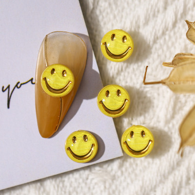 20db Kawaii Smiley Nail Art Charms Alkatrészek Smile 3D Relief Kiegészítők Körömdíszek Barkács Manikűr Professzionális Strasszok