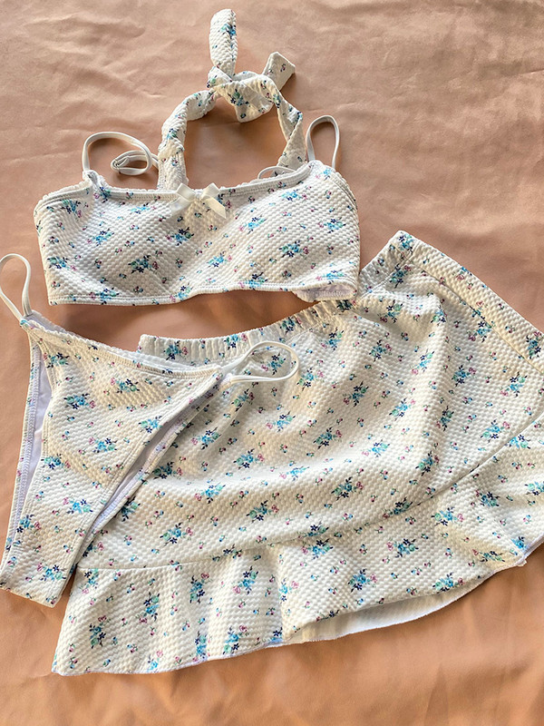 Zrtak Kvetinové Bikiny Biela Farba Plavky Trojuholníkové Bikiny Set 2022 Plavky Sexy Plážové Oblečenie Bandážové Plavky Dvojdielny Oblek