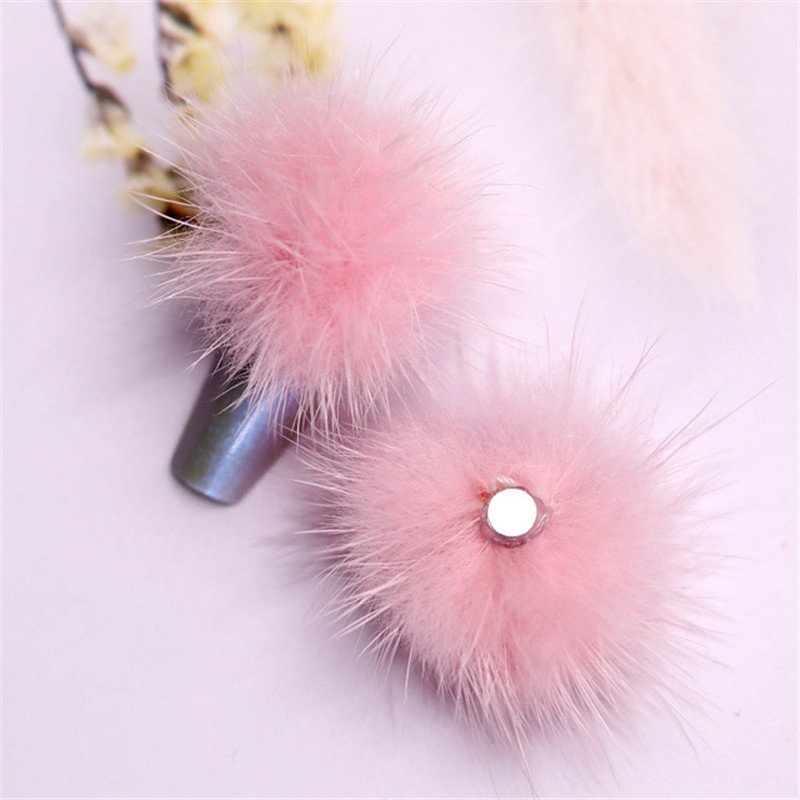 29 kom/kutija Fluffy Nail Plišana kugla Kawaii privjesci za nokte DIY ukrasi Magnetic Pom Nail Pom Pom Dodaci za manikuru Kit šarm
