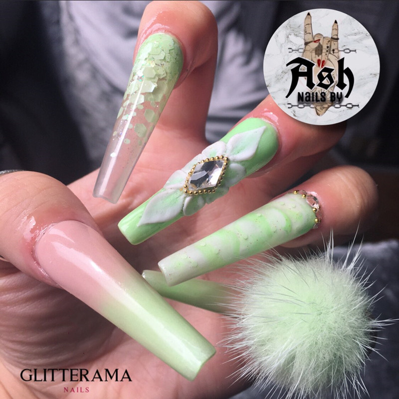29 kom/kutija Fluffy Nail Plišana kugla Kawaii privjesci za nokte DIY ukrasi Magnetic Pom Nail Pom Pom Dodaci za manikuru Kit šarm