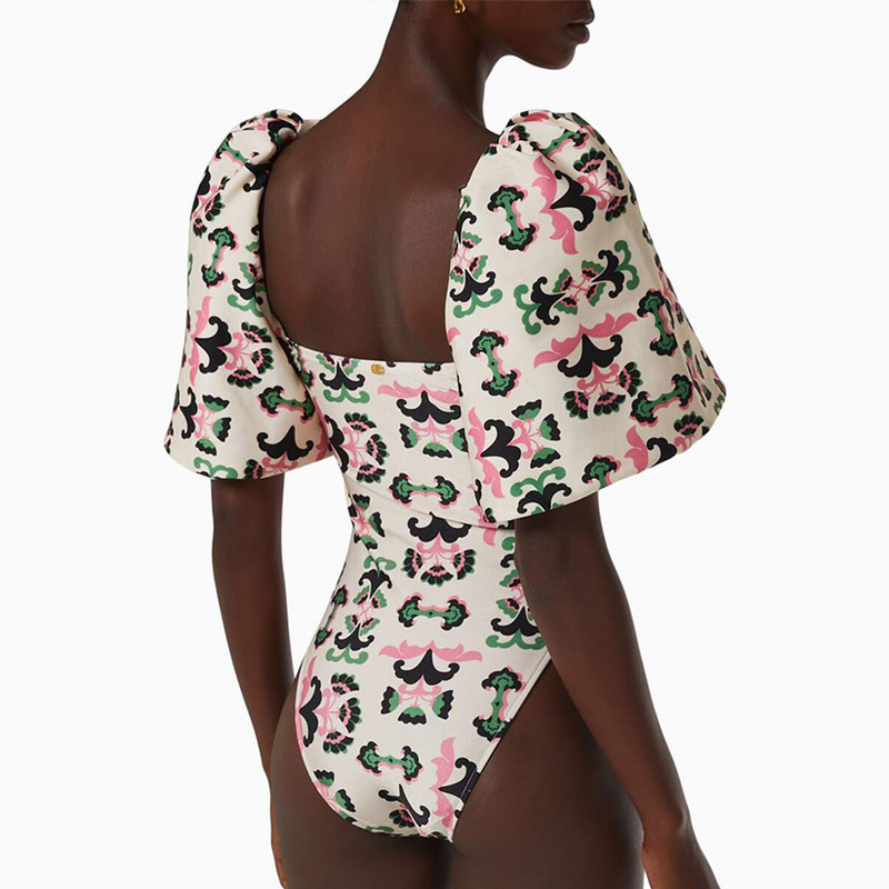 Retro kvadratinės kaklo trumpos pūstos rankovės Vienos dalies plonas maudymosi kostiumėlis aukštu juosmeniu Madingi paplūdimio drabužiai, besiūliai susiuvami atsispaudimai, 2022 m.