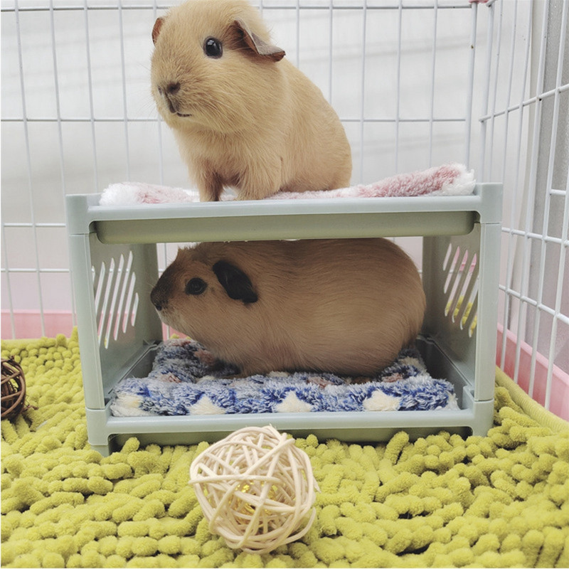 Pat supraetajat pentru porcușor de Guineea Ascunzătoare detașabilă pentru hamsteri Pat pentru animale mici cu covoraș Pat supraetajat pentru cobai cu 2 covorașe 2 pături