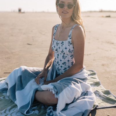 2022 г. Моден комплект бански костюм с принт с квадратно деколте, бански костюм с прашка, синя плажна рокля без гръб Монокини безшевни панели, тънък крой