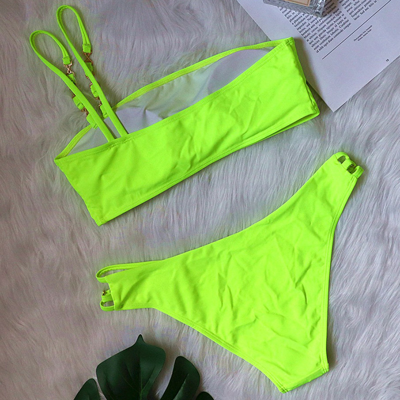 2021 Nou Sexy Bikini cu un singur umăr Costumul de baie Bandeau Femei Costume de baie Două piese Set Bikini Căptușit Costum de baie Swim Lady