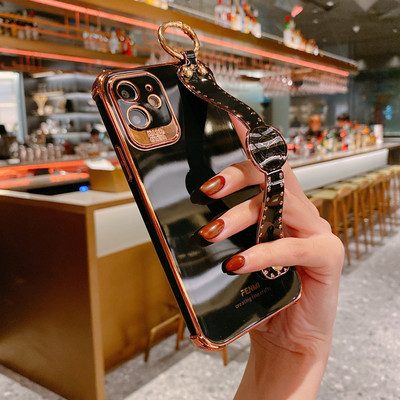 Husa de telefon cu cureaua de incheietura galvanizata de lux pentru iphone 12 Pro 12 Mini 11 Pro MAX XS XR X SE 6 6s 7 8 plus capacul din spate placat SE