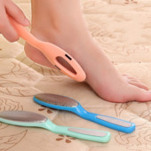 1PC Divpusējs matēts pēdu berzes dēlis Grind Callu Scraping papēžu sastingumi Dead Skin Remover nerūsējošā tērauda pedikīra rīks
