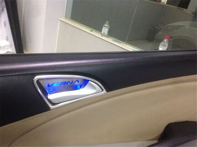 Autocolante de film de vinil adeziv PVC cu model din piele neagră premium pentru decorarea interioară a caroseriei auto.