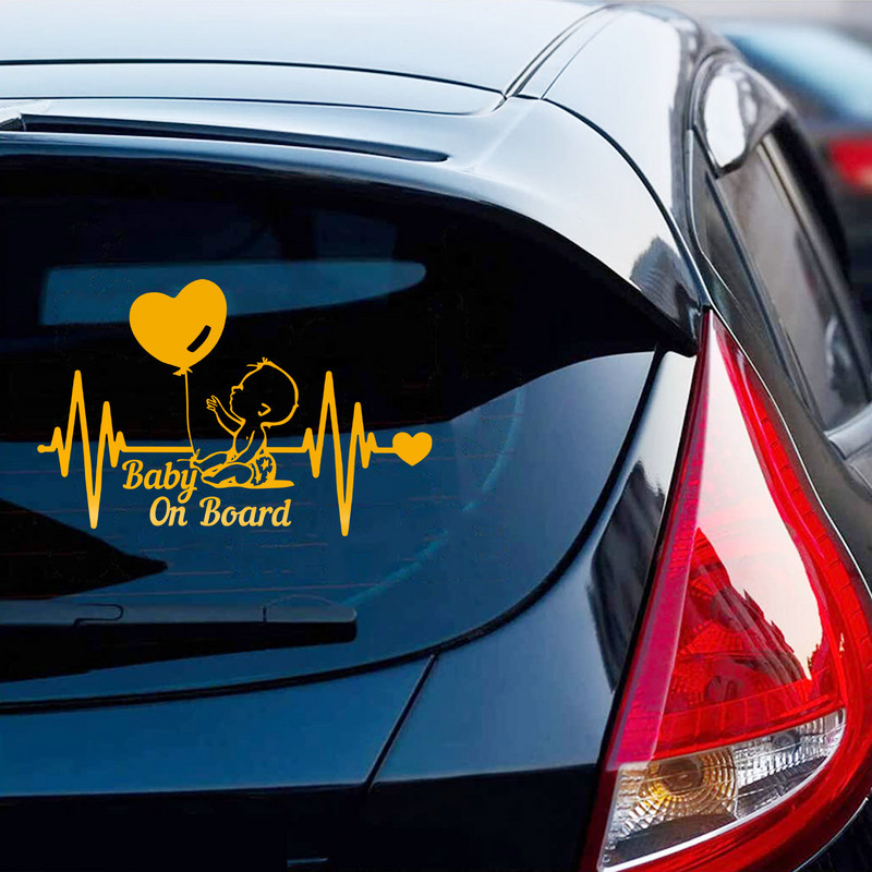 20 * 13 cm Balon de bătăi inimii Baby la bord Autocolant mașină Vinil Cartoon Fashion Decal pentru stilul mașinii Copii Semn de avertizare Autocolante Decor