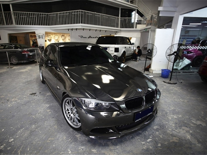 Venitav must läikiv hõbedane peegel kroomitud vinüülkilega autokatted fooliumilehest autokleebis mullivaba arvutikaanega