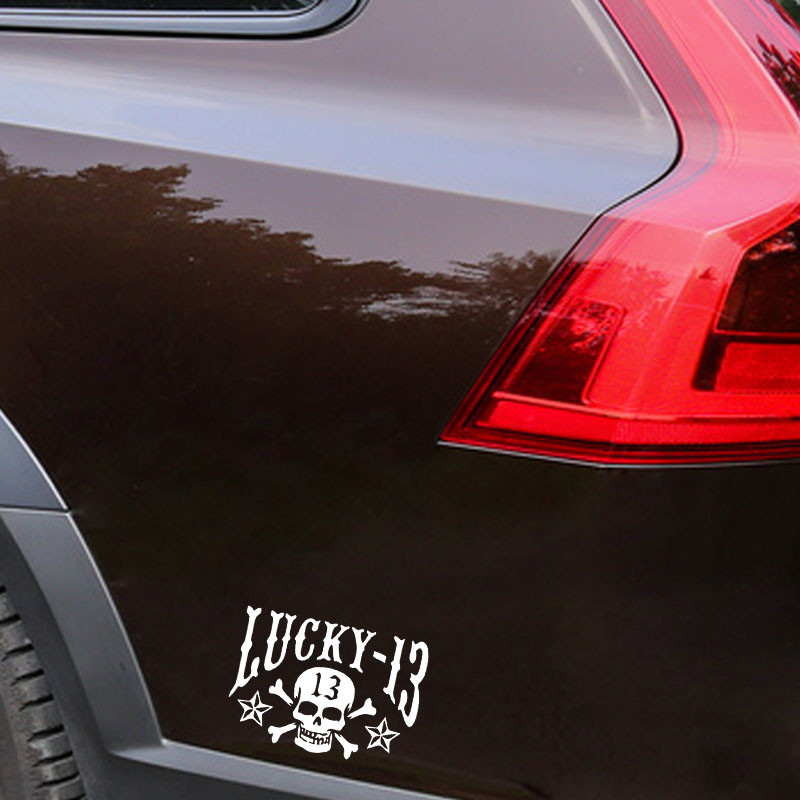 YJZT 13,3*9,3 cm Vicces LUCKY SKULL 13 JÁTÉKKÁRTYA Dekor Vinyl autómatricák Kiegészítők Sziluett