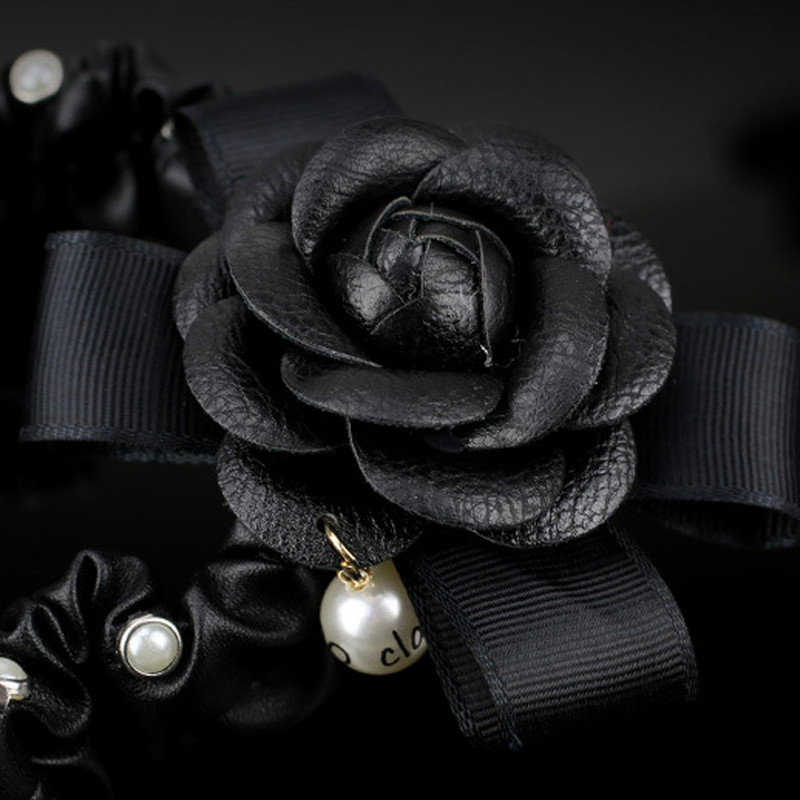 Automobilio salono galinio vaizdo veidrodžio dangtelis PU odos perlų kamelijos gėlė Auto Galinio vaizdo dekoravimo priedai mergaitėms