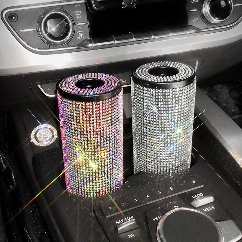 Crystal Car Tissue Dėžutė Metalo bloko tipas Sėdynės Nugarėlė Kalnų krištolas Reative Decoration Crystal Diamond Glitter Bling Box Automobilinė apvali dėžė