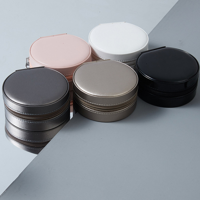 2021 Afișaj Organizator de bijuterii Cutii pentru bijuterii de călătorie Cutie portabilă pentru bijuterii de călătorie Organizator de depozitare din piele Suport pentru cercei