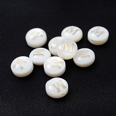 10/30 τμχ/παρτίδα Φυσικές χάντρες κοχυλιών 8 χιλιοστών Στρογγυλές κάθετες τρύπες με γράμματα αλφάβητου χάντρες για κοσμήματα κατασκευής Diy βραχιόλι κολιέ