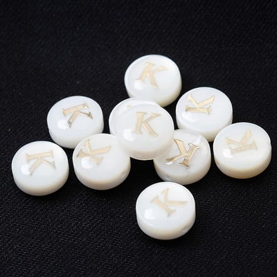 10/30 τμχ/παρτίδα Φυσικές χάντρες κοχυλιών 8 χιλιοστών Στρογγυλές κάθετες τρύπες με γράμματα αλφάβητου χάντρες για κοσμήματα κατασκευής Diy βραχιόλι κολιέ