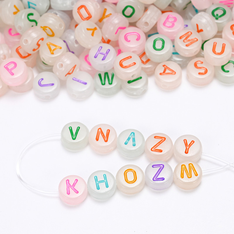 Mărgele acrilice cu litere mixte, rotunde, plat, alfabet, noctilucos, mărgele distanțatoare libere pentru realizarea de bijuterii DIY, brățară de colier lucrată manual