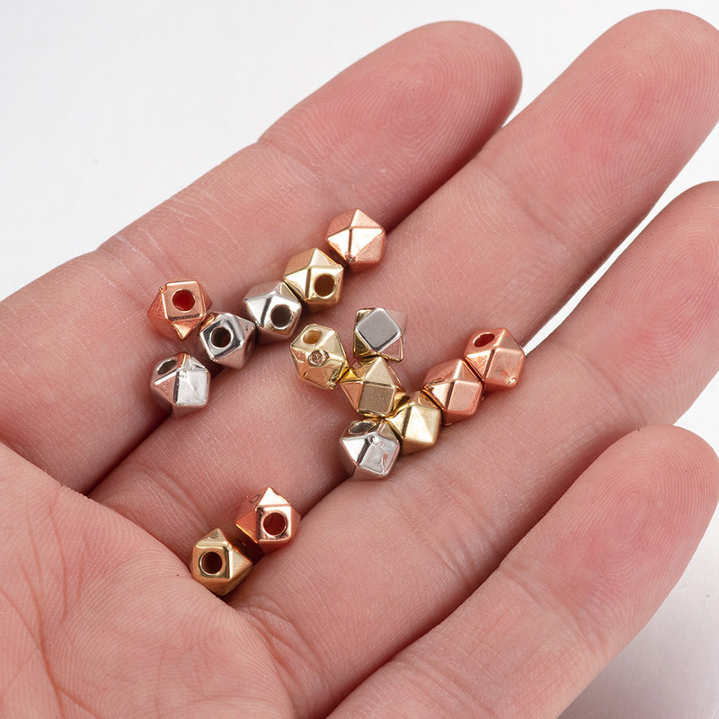 100/200/300gab 5 mm akrila rombs starplikas krelles zelta sudraba krāsā CCB DIY vaļīgas krelles rotaslietu izgatavošanai piederumi aksesuāri