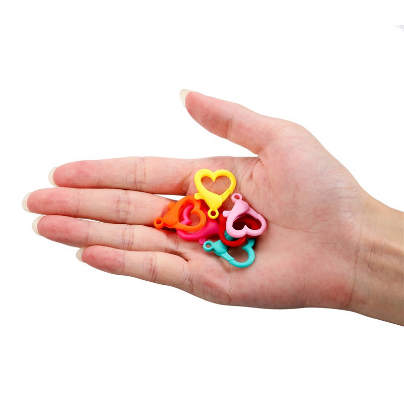 30 vnt/pak. Spalvingos plastikinės širdies formos omarų užsegimo raktų pakabukai, suskirstyti kabliukai „pasidaryk pats“ papuošalams gaminti karolių jungties reikmenims