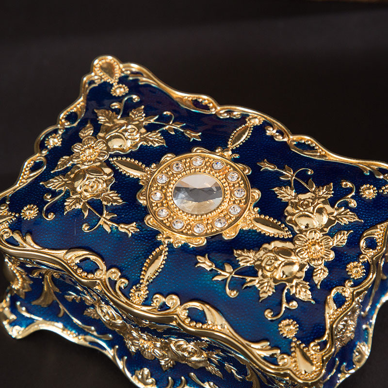 Metalo amatai Europos stiliaus retro papuošalų dėžutė Kūrybiškas aukščiausios klasės žiedas, karoliai, maža laikymo dėžutė, dovana