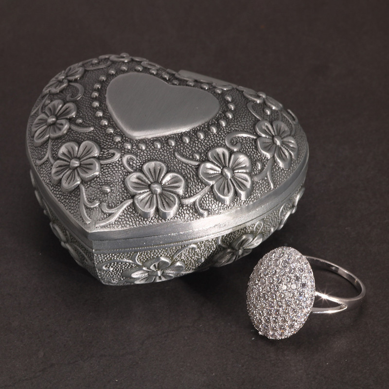Vintažinio lydinio papuošalų dėžutės karstas ir širdies formos 9 * 7 * 4,5 cm 6 * 6 * 3 cm žiedams pakabukams karolių dovanų dėžutės