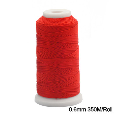 Punane nailonist nöörist pärlimisniit Hiina sõlm makraamnöörist käevõru punutud köiega nöör ehete valmistamiseks meisterdades käsitöö tuti kaelakee